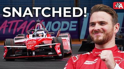 How Rowland Snatched the Victory Away from Porsche - Formula E Mexico E-Prix Highlights